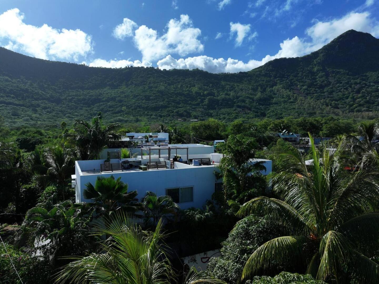Loukaz -Entire Rental Units W Panoramic Rooftop Coteau Raffin Exteriér fotografie